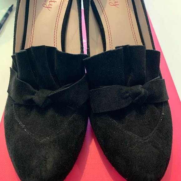 Tracy Reese ‘Plenty’ Black suede pump. 3 inch heel. Size: 6.5 - Picture 3 of 5